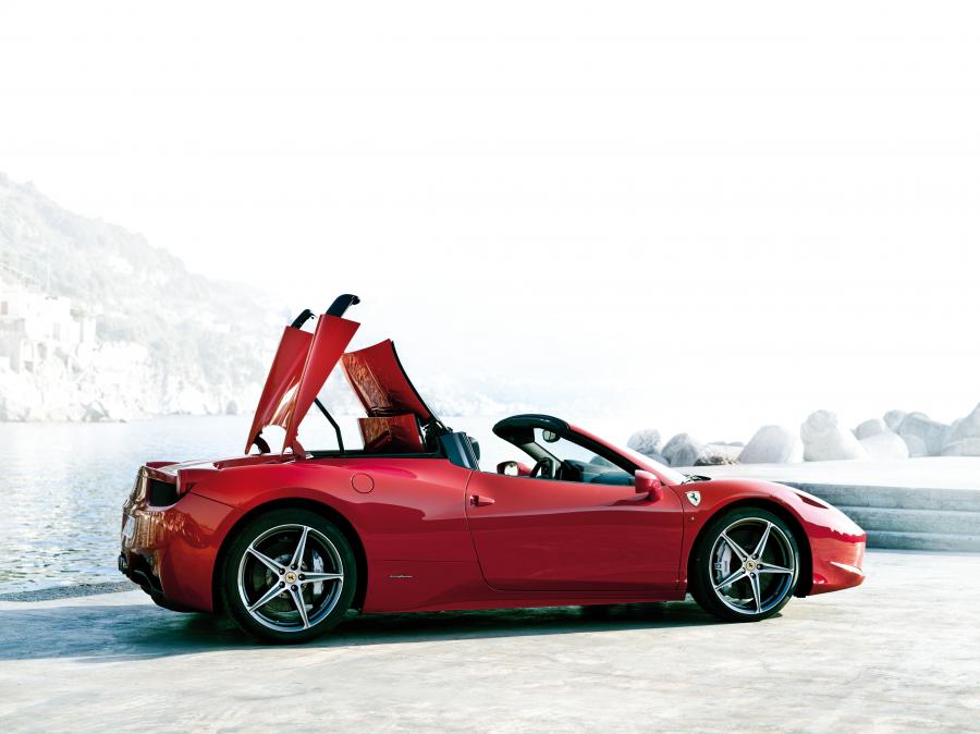  Ferrari 458 Spider 2012 года  (фото 15 из 136)